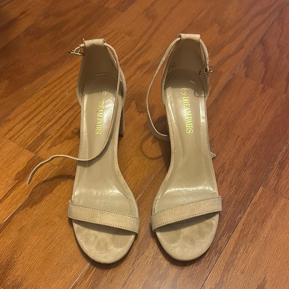 Women’s tan heel